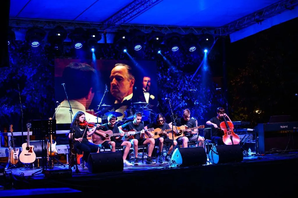 Pedeset glazbenika, filmski klasici i ABBA hitovi: 8. Koncert filmske glazbe donosi spektakl u Posušju