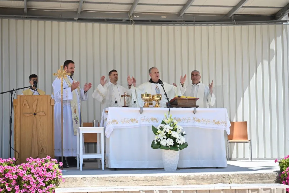 Fra Zdravko Dadić predvodio svečano misno slavlje na Veliku Gospu u Posušju
