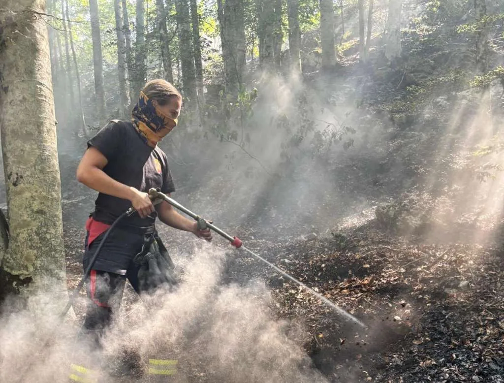 Lara iz Livna gasi požare od 15. godine: “Ovo je najveći požar s kojim sam se susrela”