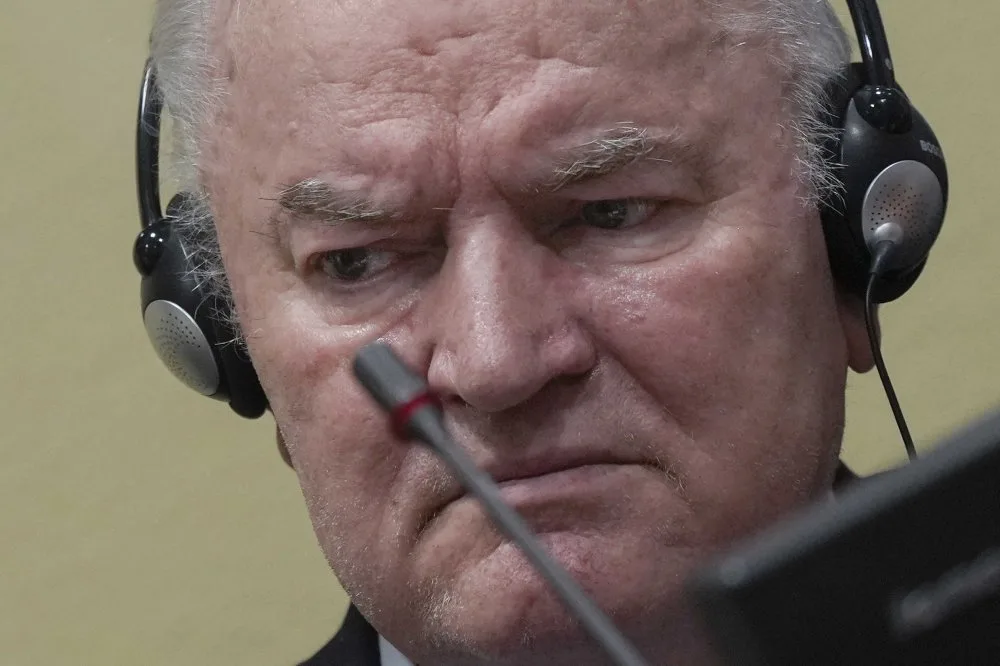 U Haagu umro ratni zločinac Ratko Mladić