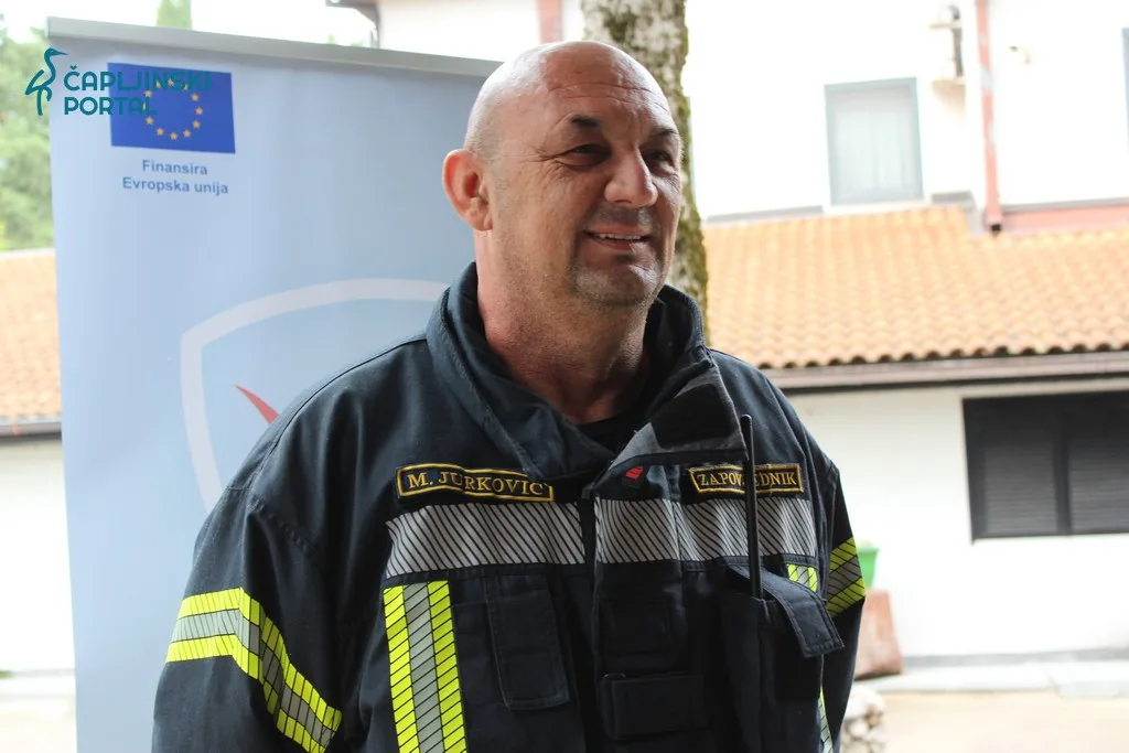 VIDEO | Manjak ljudi, stara vozila i sati na požarištima: S čime se vatrogasci u Čapljini svakodnevno suočavaju