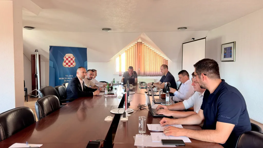 Za zračnu zaštitu od požara: Vlada HBŽ odobrila 150.000 KM Zračnoj luci Mostar