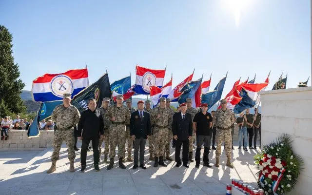 FOTO: Svečano obilježen Dan branitelja općine Neum