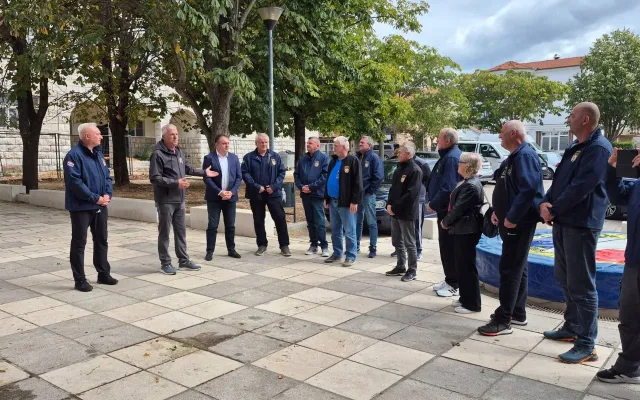 Branitelji HVIDRA-e Ogulin posjetili Posušje i odali počast poginulim hrvatskim braniteljima