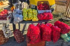 Evo koje su cijene voća i povrća na tomislavgradskoj tržnici: Paprika roga najtraženija