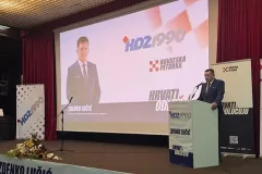 Predizborni skup HDZ-a 1990 u Livnu: Lučić poručio da će BiH u njegovom mandatu postati članica EU