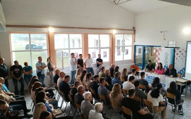 FOTO / HDZ 1990 Livno održao predizborne skupove u Prikorici i Vidošima