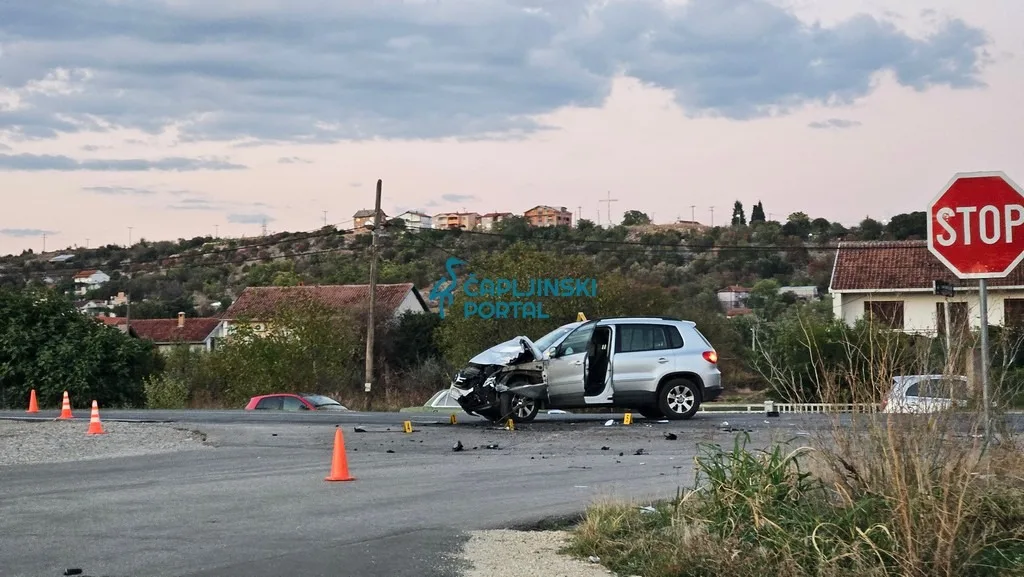 FOTO | Motorist iz Čapljine teško ozlijeđen u prometnoj nesreći