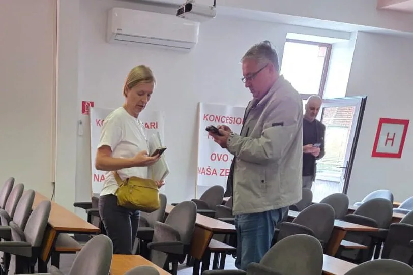 Koja je poveznica Anđe Ćosić i Branka Ivkovića?