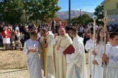 Veliki dan u Bukovici: Proslavljeno 150 godina župe i 800 godina od smrti sv. Franje, blagoslovljena nova zvona (Foto/Video)