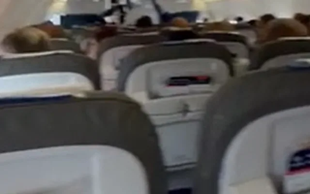 DRAMA NA SPLITSKOM AERODROMU: Zbog dojave o bombi u avionu za Beograd policija izvela jednog putnika