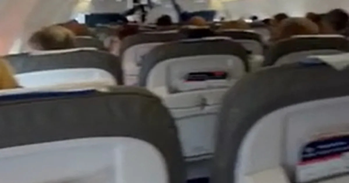 DRAMA NA SPLITSKOM AERODROMU: Zbog dojave o bombi u avionu za Beograd policija izvela jednog putnika