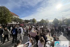 FOTO: Dani kruha u Posušju – mnoštvo djece, roditelja i bogato ukrašeni štandovi
