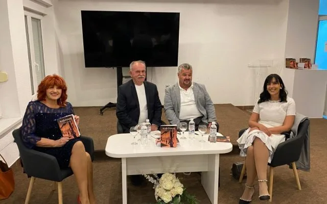 Nedžad Redžepagić predstavio knjigu „Naš čovik“: Duvanjske priče iz prošlosti (FOTO/VIDEO)