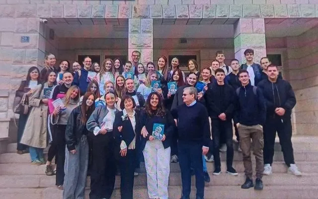 Maturanti posuške gimnazije kroz književnost i sjećanja otkrili lik Benjamina Tolića