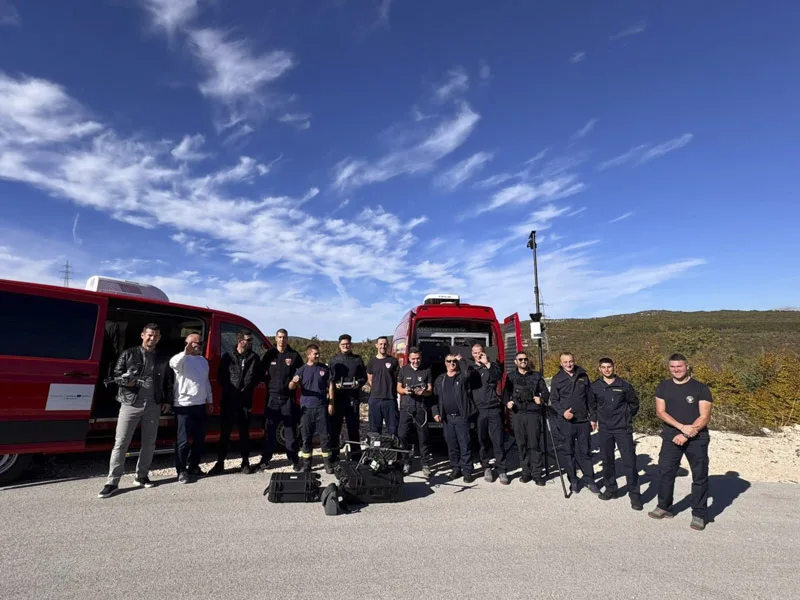 FOTO: Profesionalni vatrogasci iz Tomislavgrada sudjelovali na obuci o primjeni dronova u vatrogastvu
