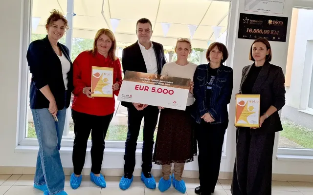 Wiener Städtische Versicherungsverein sa 10.000 EUR podržao rad udruženja „Iskra“ i „Srce za djecu oboljelu od raka“