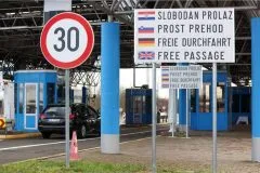 Što vam carinik na granici smije pregledati, a što nikako ne smije? Detaljan vodič kroz vaša prava
